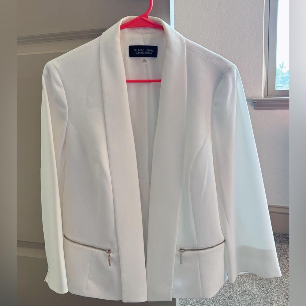 Black Label Women's White Blazer